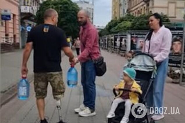 'Тест на людяність': в Івано-Франківську ветеран війни провів акцію, від якої мурашки по шкірі. Відео