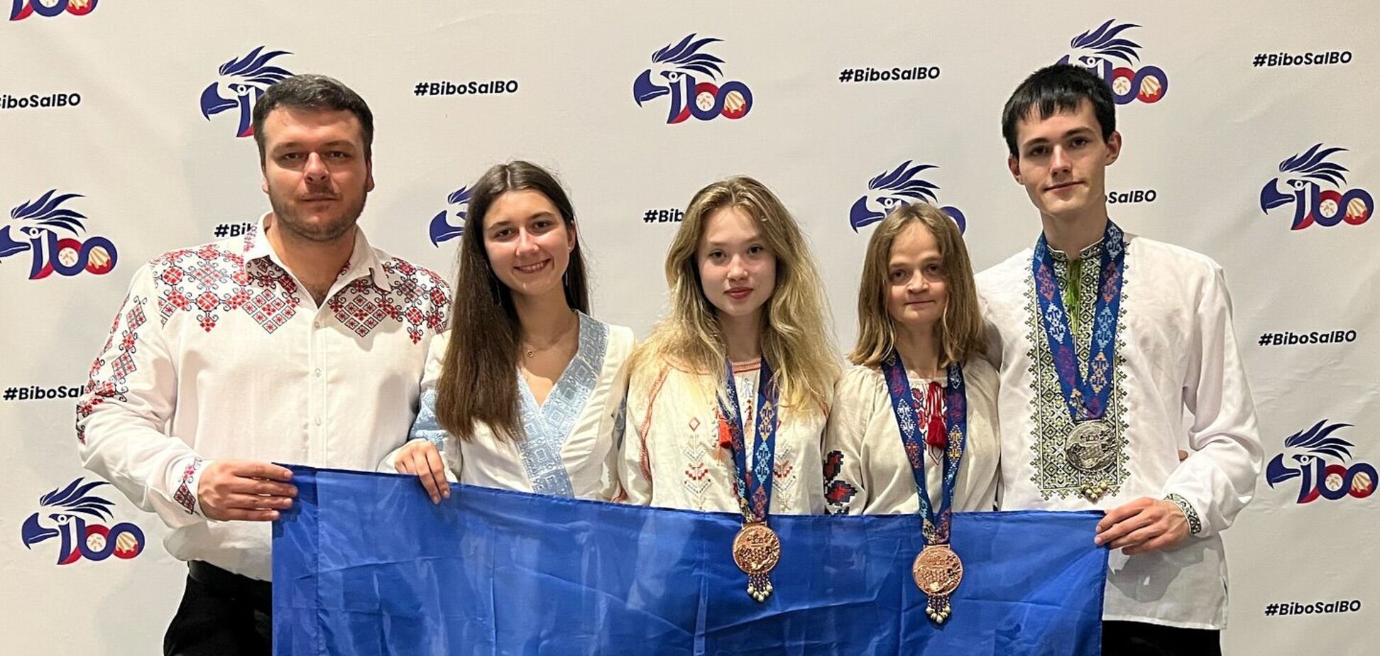 Українські школярі здобули три медалі на міжнародній олімпіаді з біології. Фото