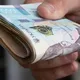 В какой валюте украинцы хранят деньги в банках