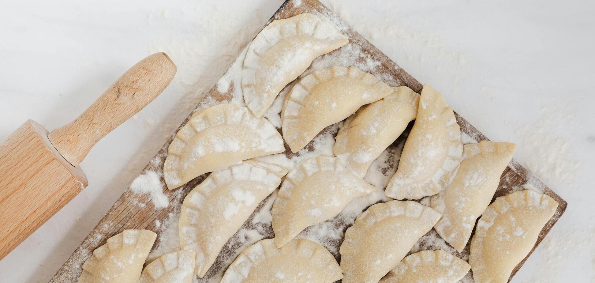 Какой ингредиент обязательно нужно добавить в тесто на вареники: результат будет идеальным