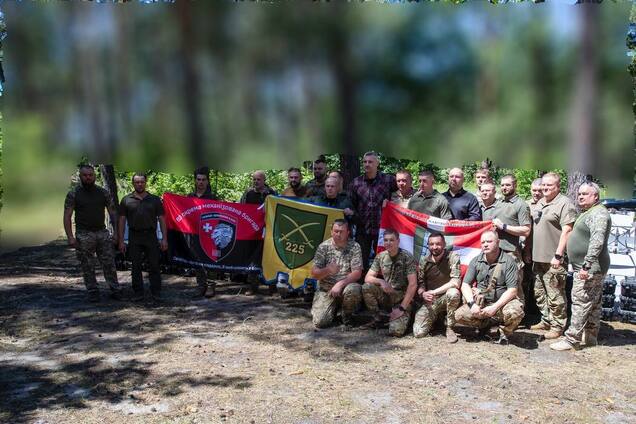 Кличко передав військовим на фронті 2350 БпЛА від Києва. Фото