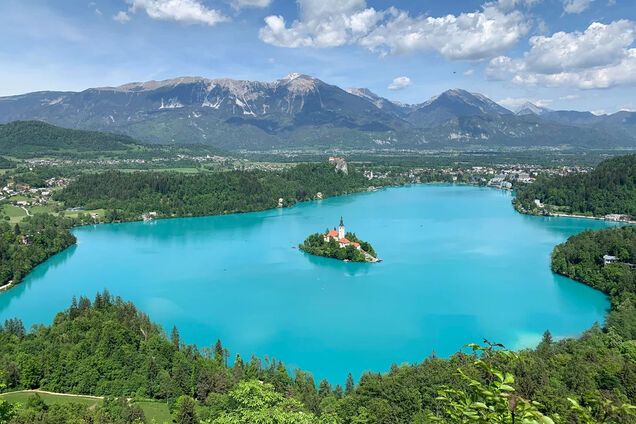 'Поразительное место': туристы назвали 'самую недооцененную' страну Европы. Фото