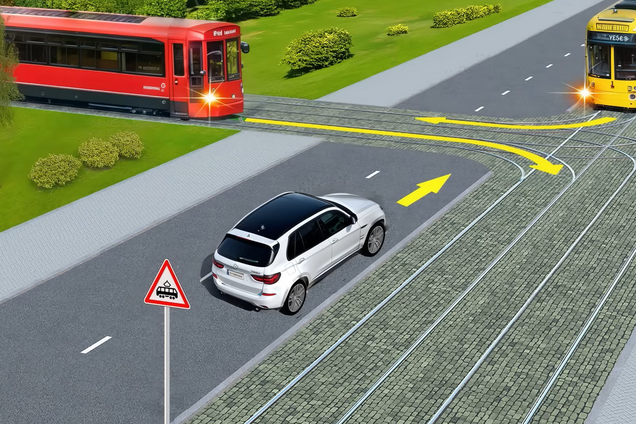 Якому трамваю має дати дорогу водій? Завдання з ПДР
