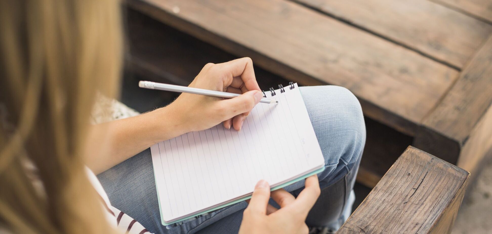 20 прислівників, які завжди треба писати окремо: помиляються майже всі