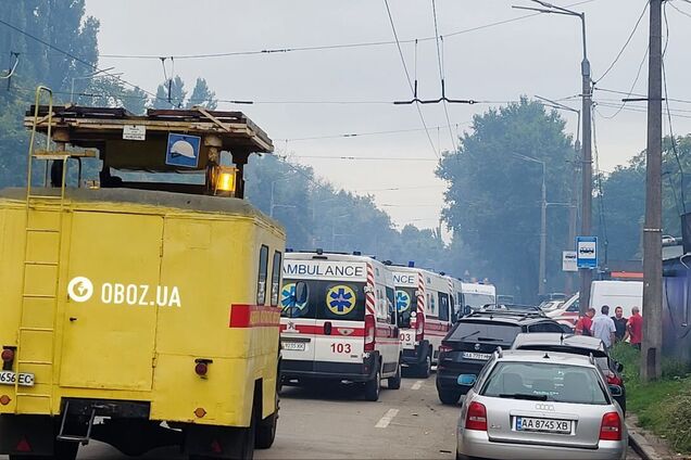 Серед загиблих – шестирічний хлопчик: у Києві зросла кількість жертв російського удару, розбір завалів триває. Фото і відео