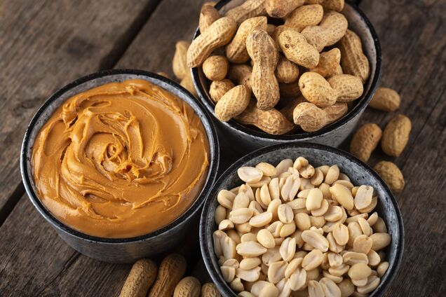 Вкусно и полезно: почему стоит есть арахисовую пасту перед сном