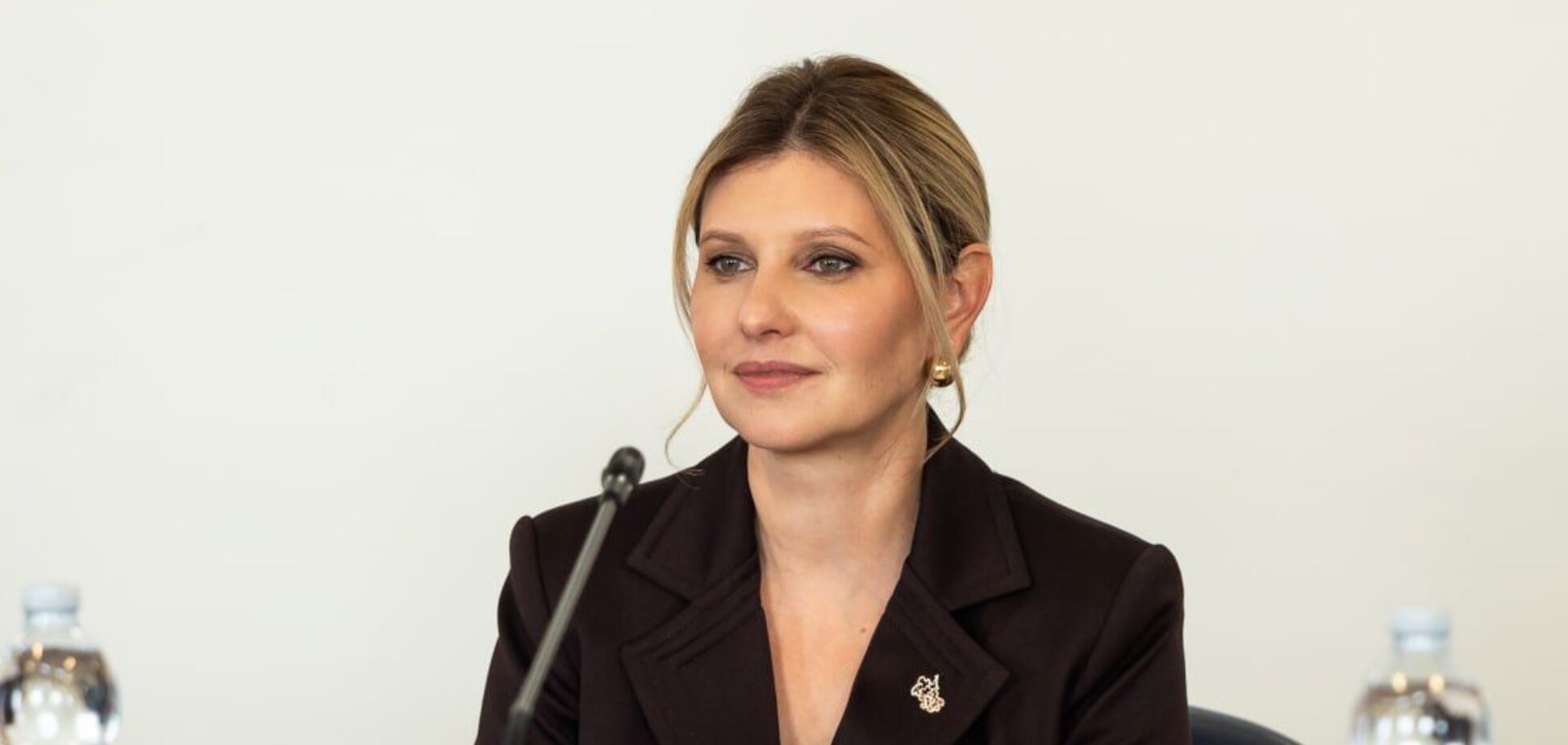 Елена Зеленская стала жертвой очередной манипуляции: первую леди обвинили в жестоком обращении с собакой. Фото