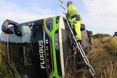 В Германии перевернулся автобус, есть травмированные: среди пассажиров – украинцы. Фото