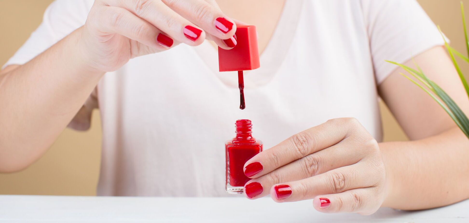 Не выдумка: что такое теория красного маникюра и как она работает
