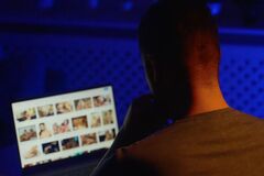 Зеленський відповів на петицію щодо декриміналізації порно: 'Україна є правовою державою'