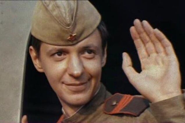 В сети показали, как выглядит могила звезды 'В бой идут одни 'старики' Сергея 'Кузнечика' через 25 лет после его смерти