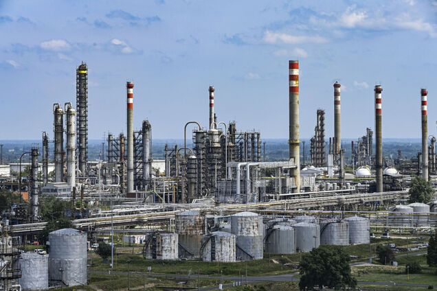 Венгрия стремится 'побороть' нефтяную зависимость от России: как поможет порт Одессы