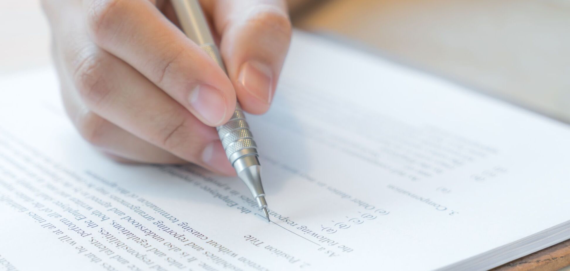 Что такое 'брунатний'? Украинцев возмутило слово из теста на НМТ, которое 'не используют в жизни'