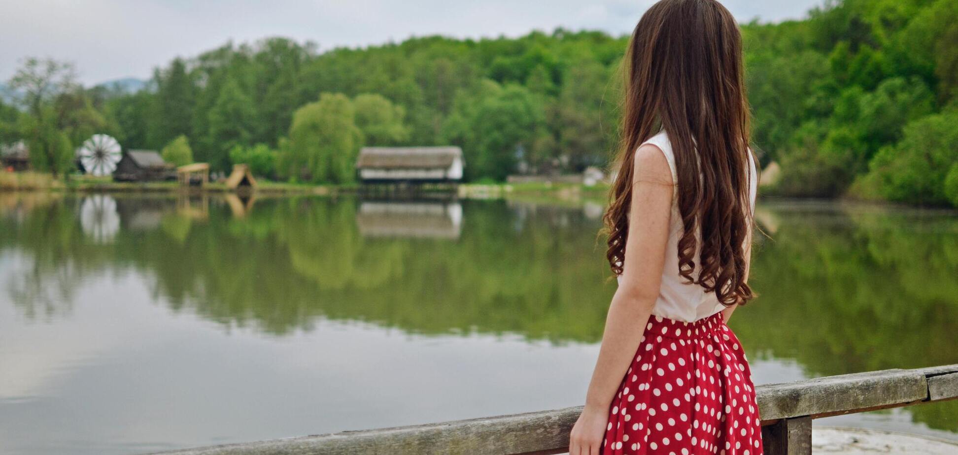 Простое сочетание стало трендовым образом лета: как составить стильный образ