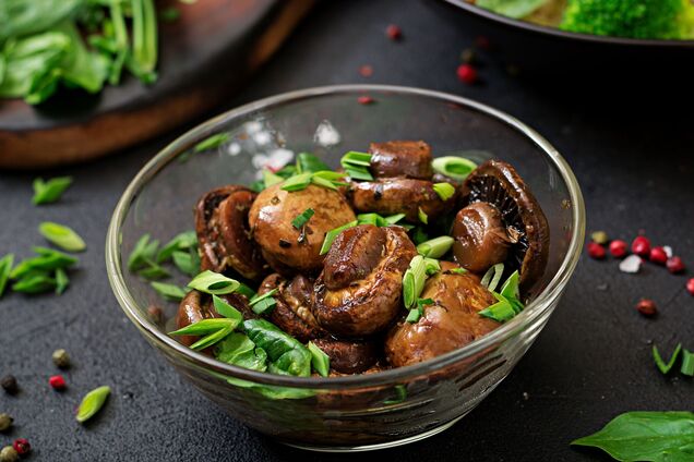 Самый вкусный рецепт шампиньонов по-корейски: могут долго храниться в холодильнике