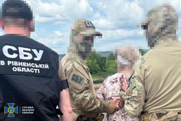 СБУ затримала російську агентку, яка готувала прорив ворожих ДРГ у напрямку Сум. Фото