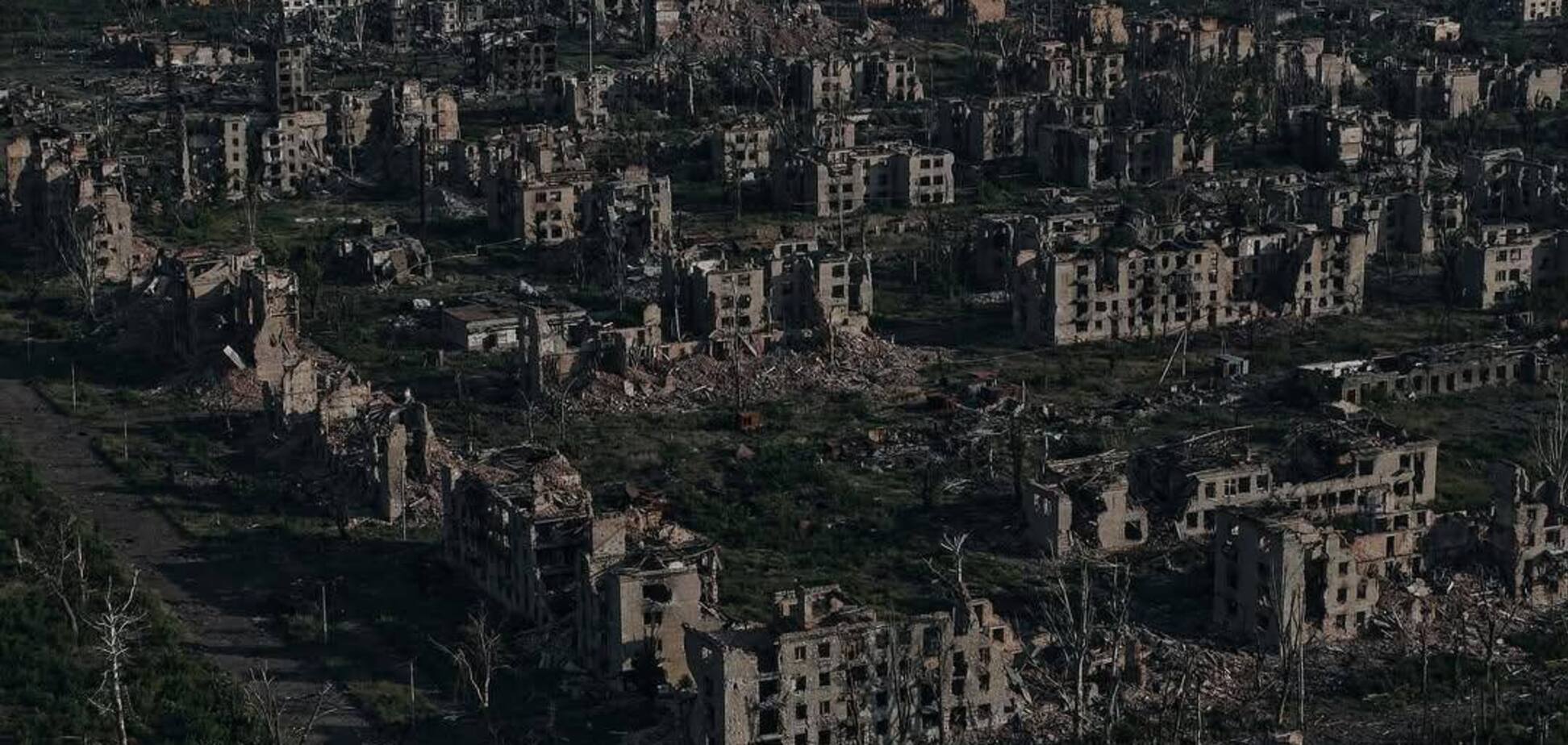'Самая безумная война': в сети показали жуткие фото Часова Яра, который оккупанты превратили в руины