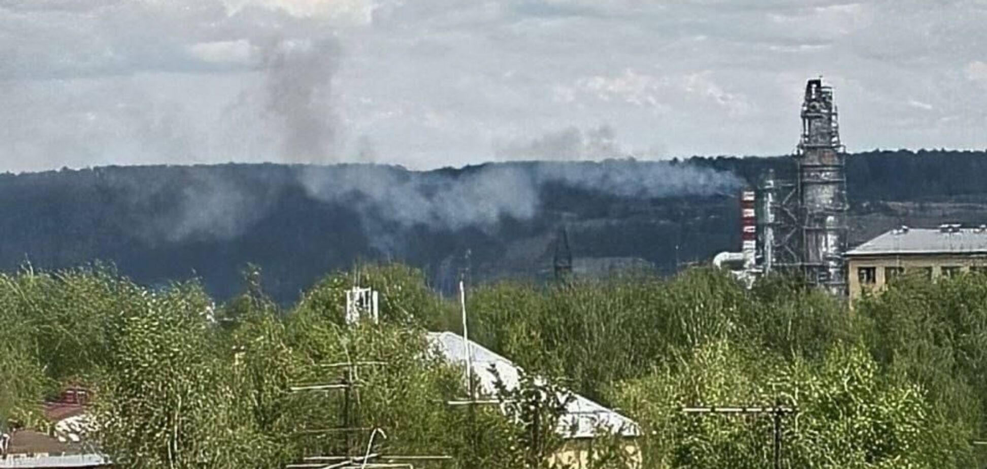 Дроны атаковали российские Коми и Татарстан: прогремели взрывы, под прицелом мог быть НПЗ. Фото и видео