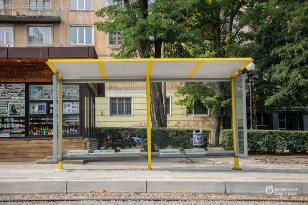 У Дніпрі завершили роботи з облаштування трамвайних зупинок у межах проєкту 'Рух без бар’єрів'