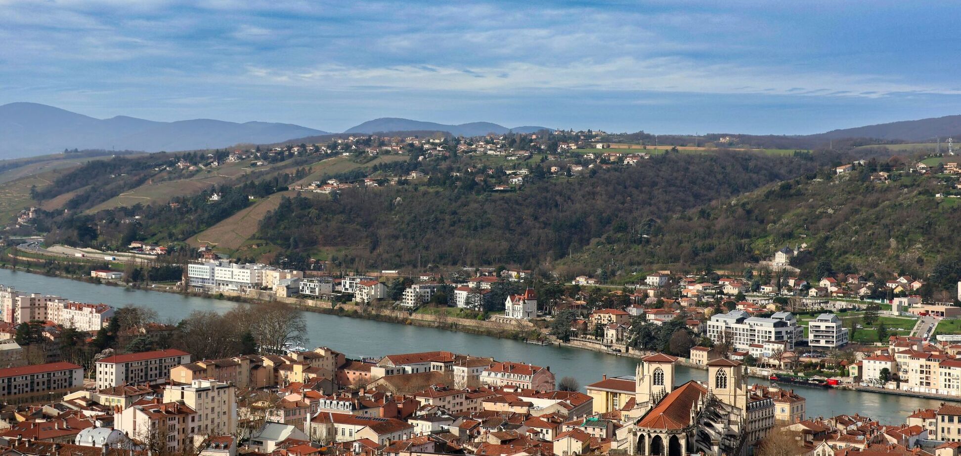 Називають найгарнішим у Франції: туристам порадили місто, про яке ніхто не чув