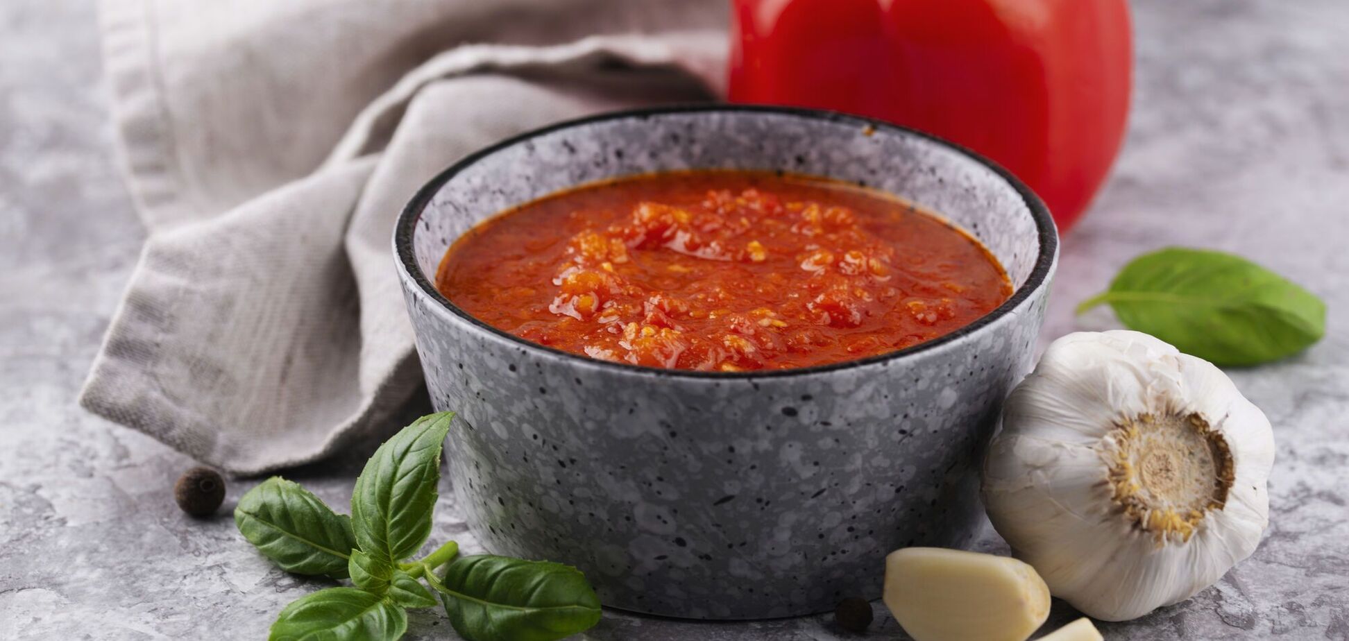 Домашня суха аджика на зиму: готується елементарно