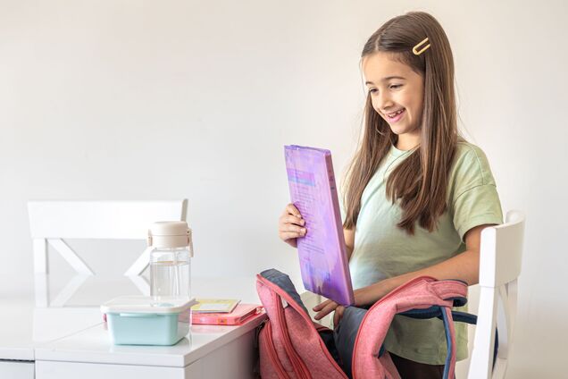 'Зачем вы это покупали?' В сети вспыхнула горячая дискуссия из-за фото мамы будущего первоклассника: женщину назвали расточительницей