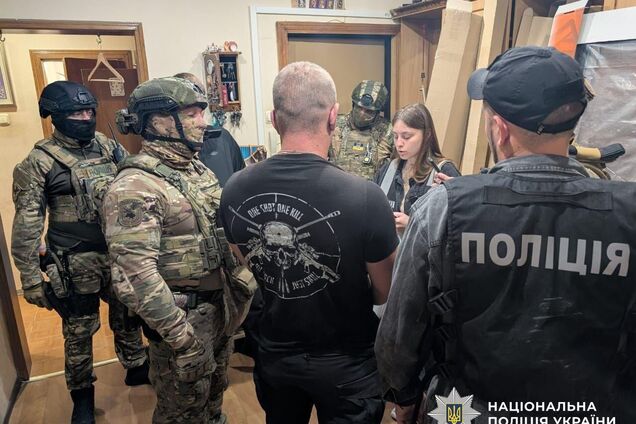 Более 150 одновременных обысков: в Украине перекрыли каналы переправки мужчин за границу. Все детали и фото