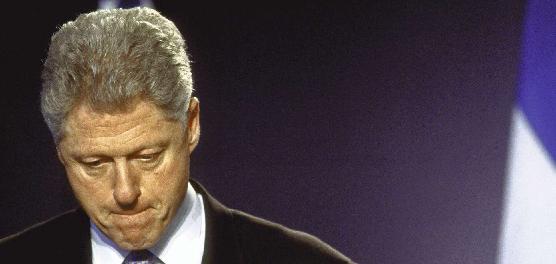 'Был там частым посетителем': Клинтона назвали 'главным подозреваемым для допроса' по делу Эпштейна