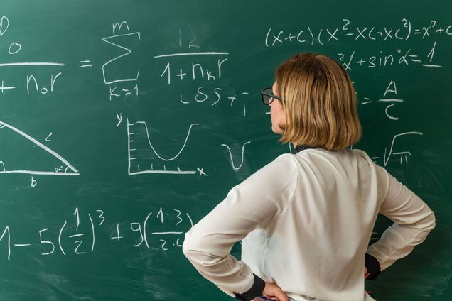 'Лучшего учебника просто не существует!' Сеть всколыхнула дискуссия из-за сборника задач Сканави на русском языке, который выдали в лицее Днепра