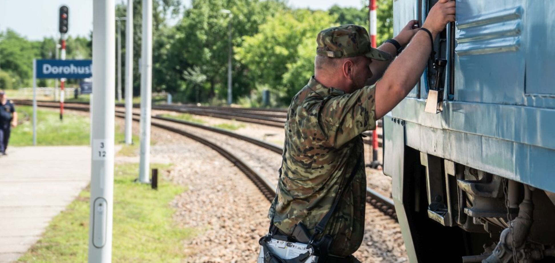 В Польше задержали украинских железнодорожников, которые ехали на грузовом поезде: в чем причина