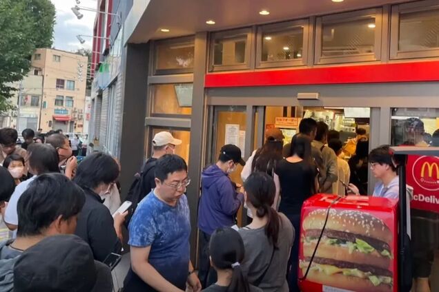 Проблемы из-за карточки Пикачу: в японском McDonald's досрочно остановили акцию с Pokemon