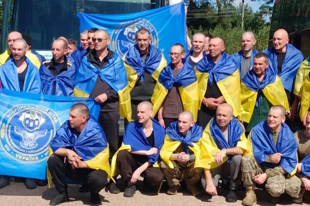 У неволі понад сім років: із російського полону повернули трьох цивільних лікарів. Фото