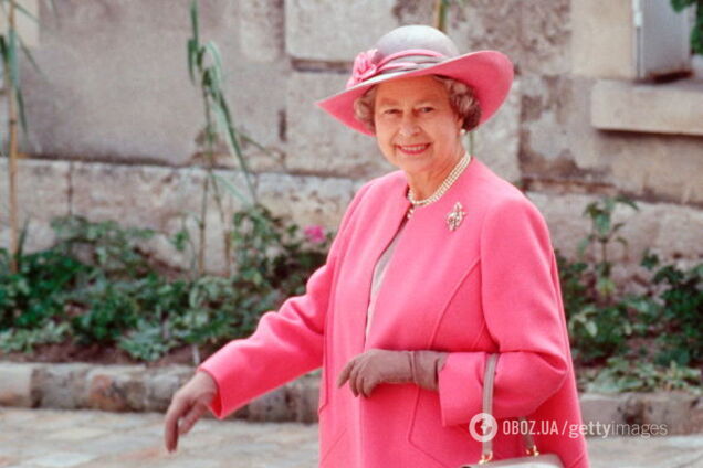 'Ноги перетворилися на желе': колишній слуга Чарльза III пригадав неочікуваний танець із Єлизаветою II, коли йому було лише 13 років