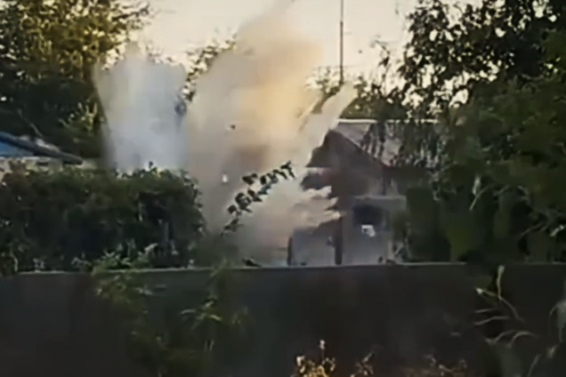 ГУР знищило у Мелітополі склад БК та окупантів, яких перекинули на Запорізький напрямок. Відео