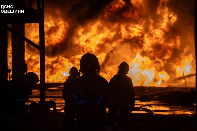 'Москва делает это намеренно': Сибига резко отреагировал на атаку РФ по нефтебазе SOCAR