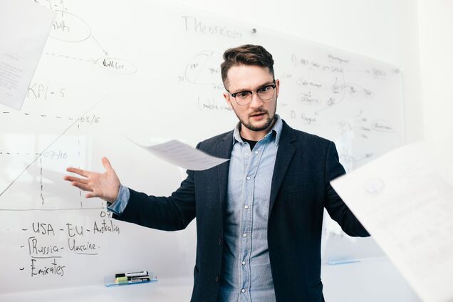 'Все имеют право на негативные эмоции, надо ставить границы'. Известный учитель вступился за коллег, которые кричат на учеников