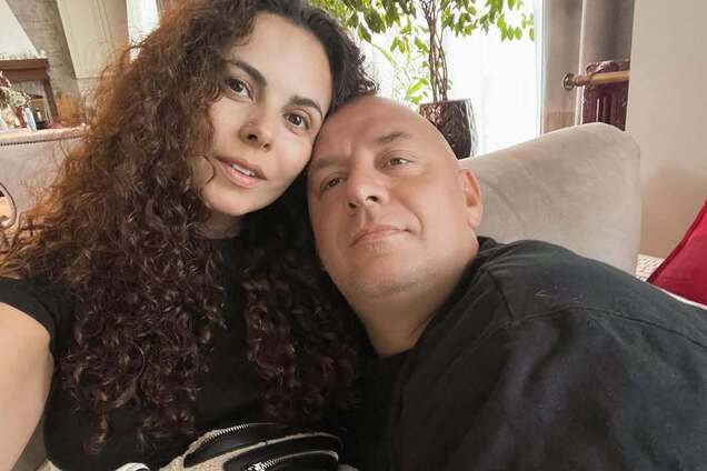 Потап прокомментировал языковой скандал жены в США: в нас летит вымышленная информация