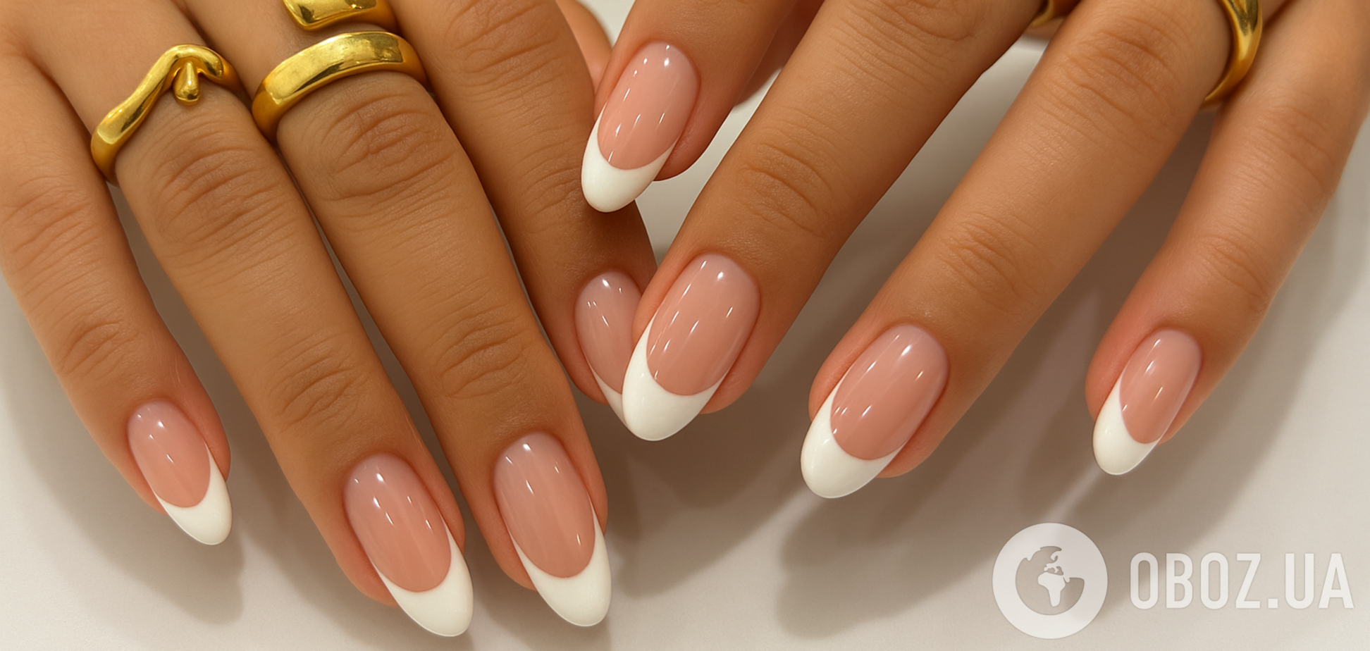 Вінтажний варіант французького манікюру знову в моді: який має вигляд