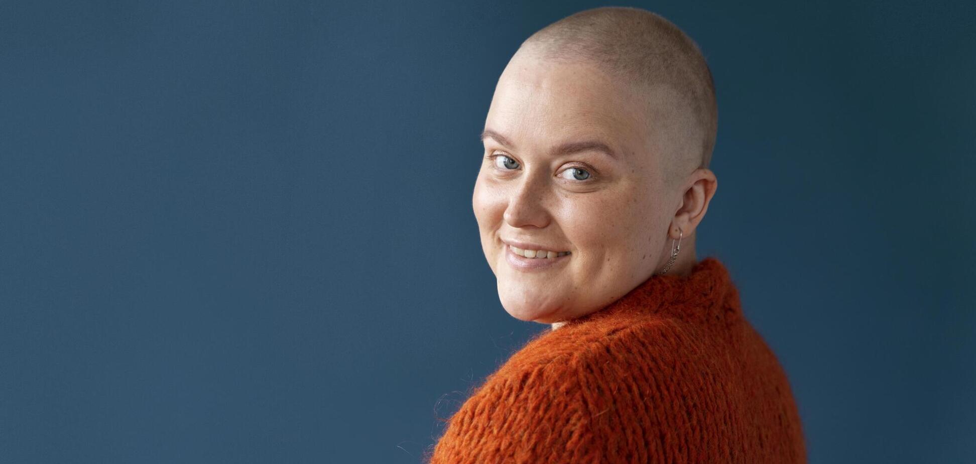 Почему после химиотерапии часто отрастают вьющиеся волосы: научное объяснение