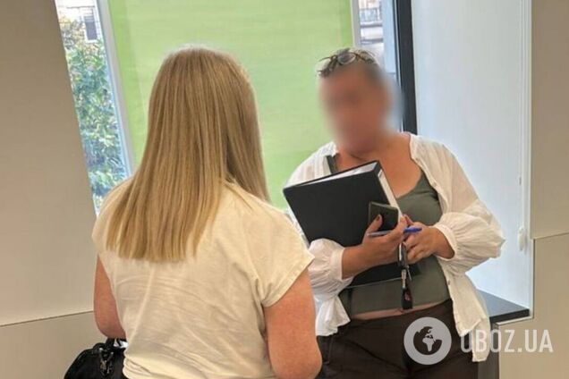 На Київщині адвокатка вимагала гроші від призовника за можливість вийти з будівлі ТЦК. Фото