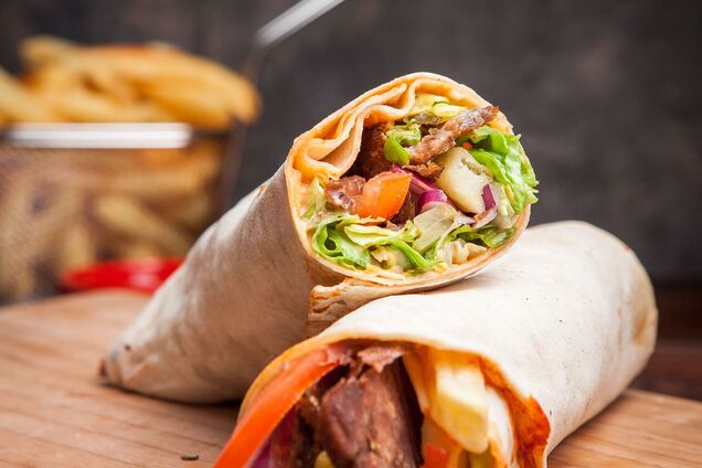 Как сказать слово 'шаурма' во множественном числе на украинском: ответ вас удивит