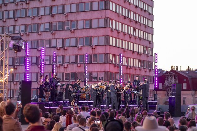 Лучшие хиты мировой музыки: Mastercard подарит скидки на концерты под открытым небом в Киеве