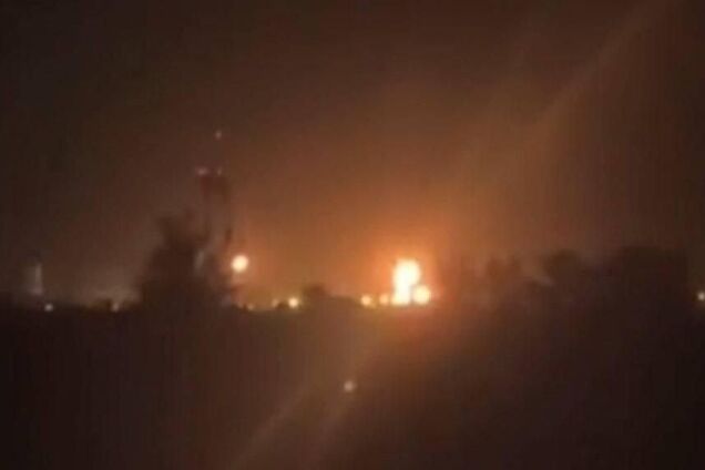 Уражено НПЗ у Росії, склад БПЛА у Донецьку і не тільки: у Генштабі підтвердили удари по важливих об’єктах агресора. Фото і відео