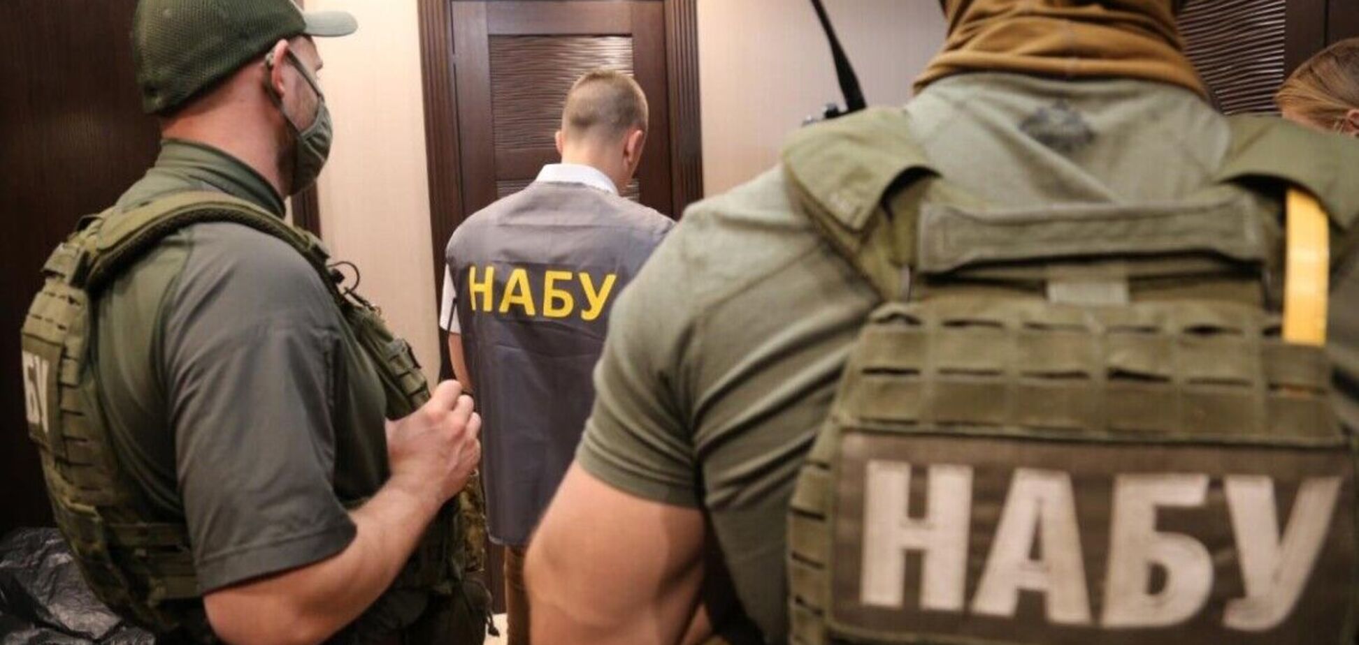 НАБУ провело обыски у работников СБУ, которые 'сливали' данные по делу Коломойского: всплыли подробности