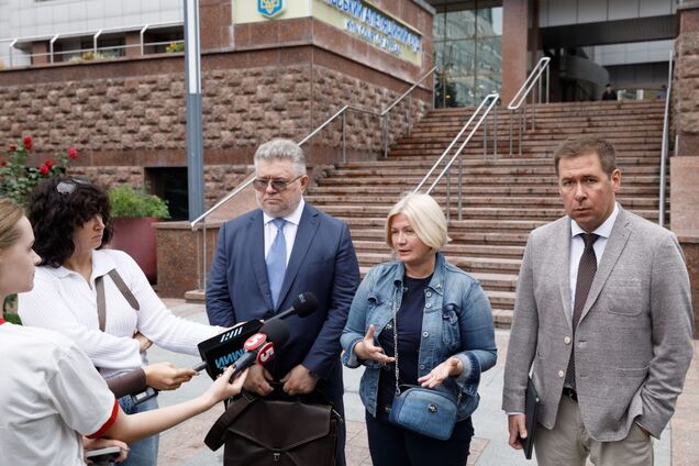 Експертиза проти Порошенка повторює тезу РФ, що війна почалась через курс України в НАТО, – адвокати