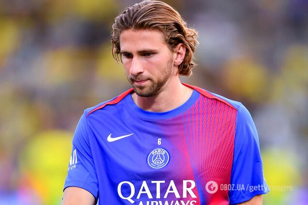 ПСЖ исключил провалившегося Забарного из состава на суперматч Лиги чемпионов