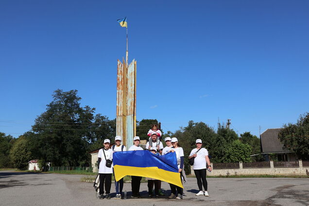 'Українські вертольоти' підтримали перший в Україні ветеранський марш-кидок Carpathian YOMP