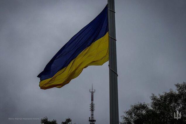 Вражаюча акція: у глибині окупованої Херсонщини ЗСУ підняли багато українських прапорів. Відео