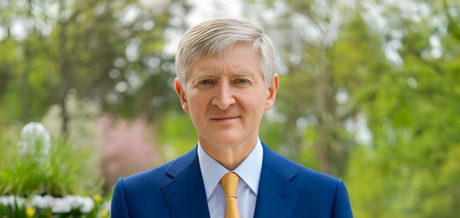 Вистоїмо та збудуємо сильну, справедливу й успішну Україну: Ахметов привітав українців з Днем Незалежності