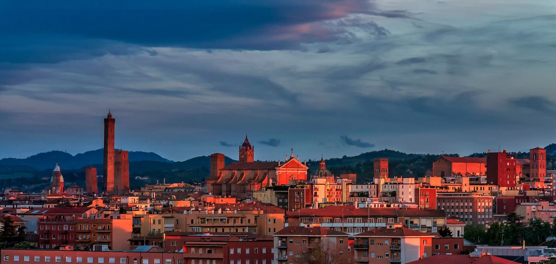 Болонья идеально подходит для осеннего отпуска: какую особенность имеет город